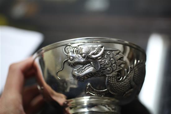 A late 18th/early 19th century Chinese Export silver circular bowl by Cumshing, Canton, 8.5 oz.